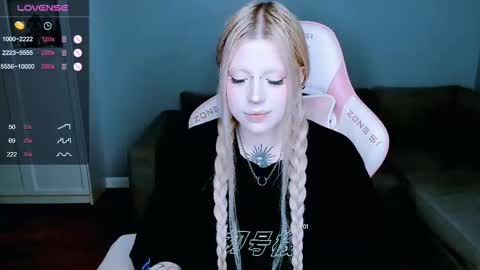 succubus_leslie online show from September 30, 11:15 pm