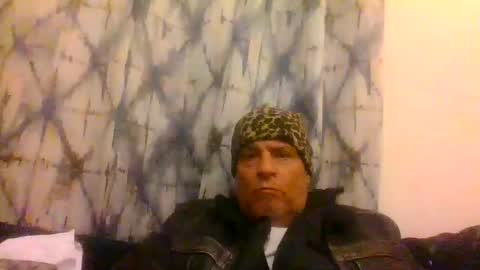 SUCKITU812 online show from March 9, 6:50 am