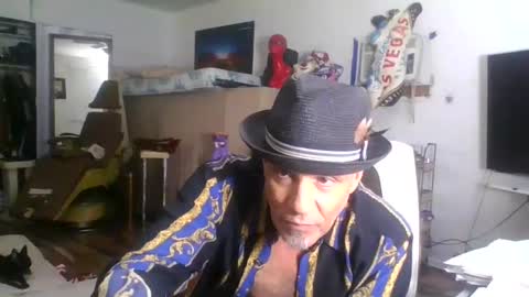 SUCKITU812 online show from February 17, 11:13 am