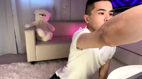 Emmy online show from March 1, 9:18 am