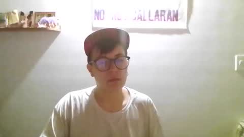 suedirtyboy online show from April 4, 2:18 am