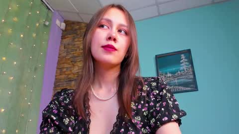sugar blond online show from March 10, 2:26 pm