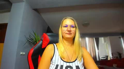 May online show from October 9, 8:42 am