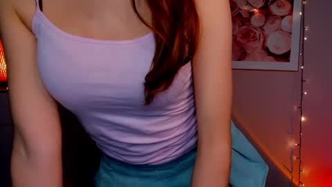 Snapshot of sugar_xmegan chatting on February 19, 2:33 pm Megan online show from February 19, 2:33 pm