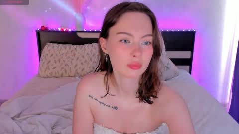 Lola online show from April 28, 10:30 am