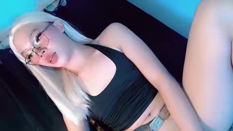 LoveSugar online show from December 5, 12:25 pm