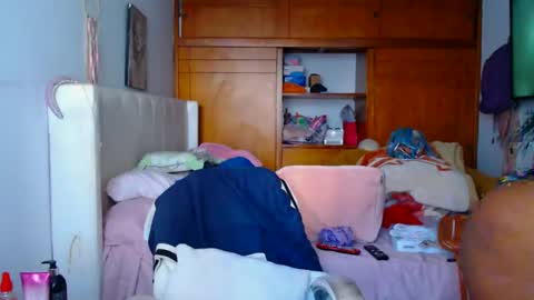 Snapshot of suggarbaby1 chatting on January 19, 10:17 pm Cami Back in 2 hours online show from January 19, 10:17 pm