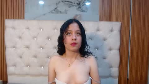 sumersaenzcl202 online show from March 21, 7:29 pm