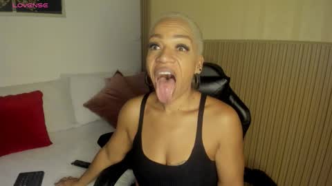 Summer online show from January 19, 3:33 pm