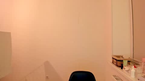 Summer Preston online show from March 12, 7:58 pm