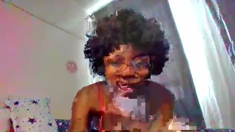 Snapshot of summerbuddy chatting on December 7, 6:05 am summerbuddy online show from December 7, 6:05 am