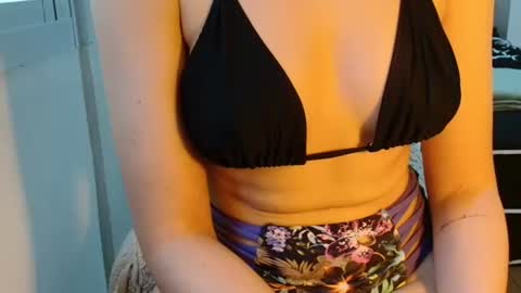 Snapshot of summerrrrrrrrr chatting on February 23, 2:14 pm The real sugar baby Sam Summer online show from February 23, 2:14 pm