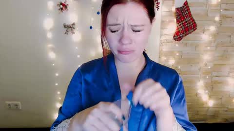 Snapshot of sun_lovely chatting on December 20, 11:05 pm Alexi online show from December 20, 11:05 pm