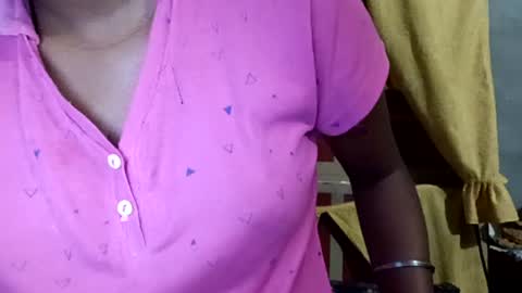 sunali_jain03 online show from July 14, 10:54 am