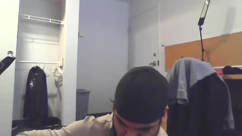 Snapshot of sundoog chatting on February 6, 3:20 pm Sundoog online show from February 6, 3:20 pm