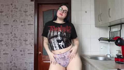 Snapshot of sunflower0907 chatting on March 4, 8:57 am Tina. Im topless model online show from March 4, 8:57 am