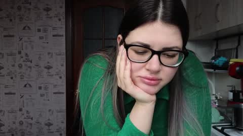Snapshot of sunflower0907 chatting on December 16, 8:52 am Tina. Im topless model online show from December 16, 8:52 am