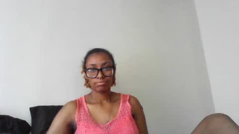 sunflowerlily23 online show from June 27, 11:22 pm