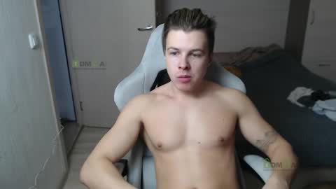 Snapshot of sunny1girl chatting on February 19, 7:17 am Alice and Sergey online show from February 19, 7:17 am