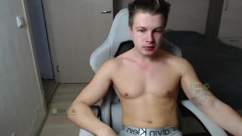 Snapshot of sunny1girl chatting on March 5, 10:22 am Alice and Sergey online show from March 5, 10:22 am