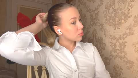 Hello My name is Mary nice to meet you  Telegram cuuutekitten online show from December 22, 4:03 pm