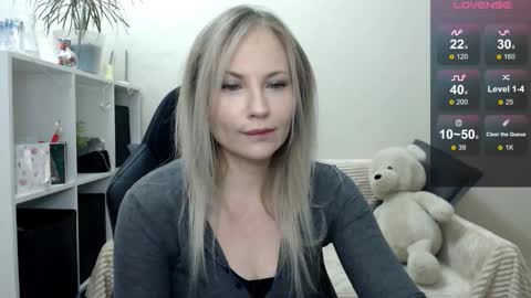 Naomi online show from December 4, 4:56 am