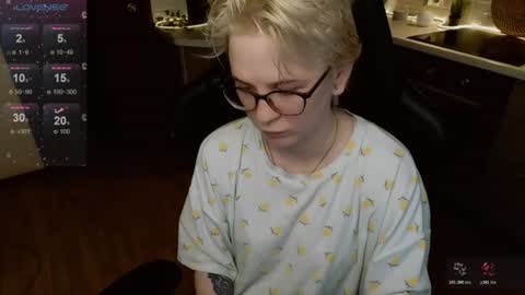 sunny mood online show from June 16, 8:18 am