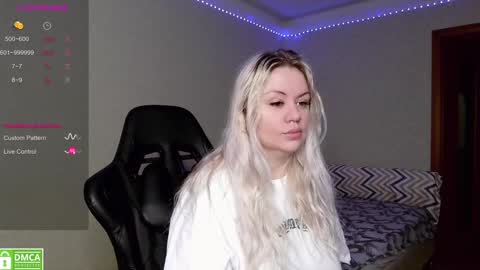 sunny mood online show from January 5, 8:00 pm