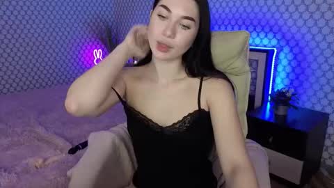 S U N N Y online show from November 18, 5:49 pm