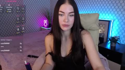 S U N N Y online show from October 7, 1:18 pm