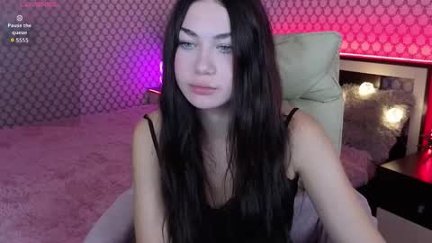 S U N N Y online show from September 25, 6:26 pm