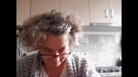 sunnylarrah11 online show from September 13, 8:17 am