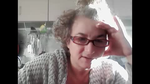 sunnylarrah11 online show from September 22, 5:00 am