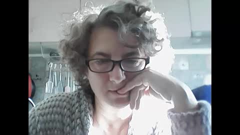 sunnylarrah11 online show from September 18, 6:28 am
