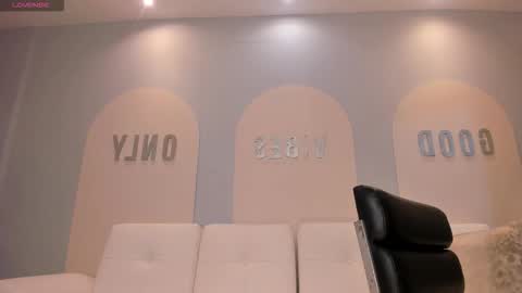 Sunny Rivers online show from October 22, 6:42 pm