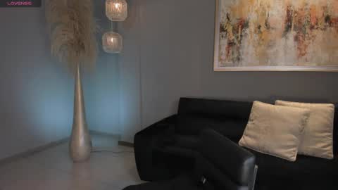 Snapshot of sunnyrivers_ chatting on March 5, 9:15 pm Sunny Rivers online show from March 5, 9:15 pm