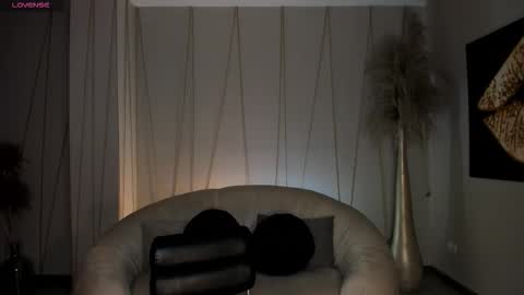 Snapshot of sunnyrivers_ chatting on September 16, 6:44 pm Sunny Rivers online show from September 16, 6:44 pm