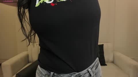 Sunny Rivers online show from February 1, 4:37 pm