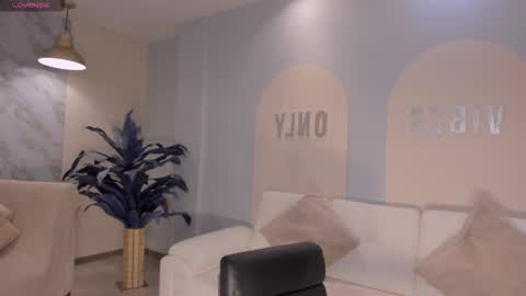 Sunny Rivers online show from December 16, 4:35 pm