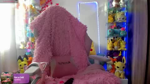 Snapshot of sunofureku_melody chatting on February 12, 8:40 pm RAVENCLAU GIRL online show from February 12, 8:40 pm