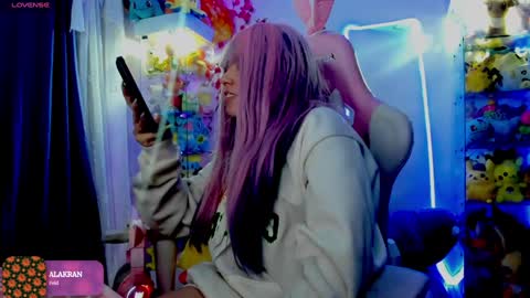 Snapshot of sunofureku_melody chatting on December 6, 11:41 pm RAVENCLAU GIRL online show from December 6, 11:41 pm