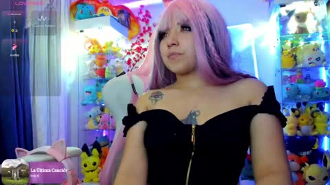Snapshot of sunofureku_melody chatting on January 21, 2:00 am RAVENCLAU GIRL online show from January 21, 2:00 am