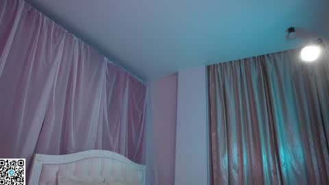 Snapshot of sunrisealice chatting on February 17, 12:49 pm Alice online show from February 17, 12:49 pm