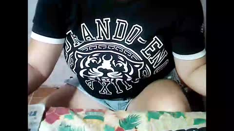 Snapshot of sunshine_38 chatting on September 21, 9:13 am sunshine_38 online show from September 21, 9:13 am