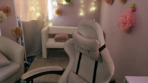 Alice online show from April 9, 5:55 am