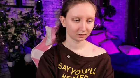 Alice online show from March 24, 1:28 pm