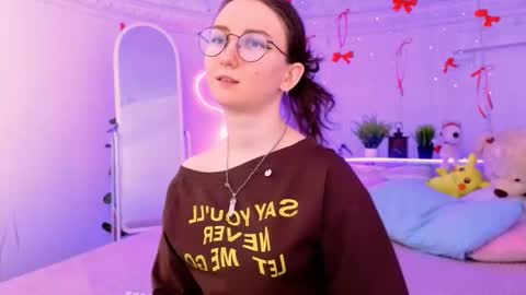 Alice online show from February 18, 3:01 pm