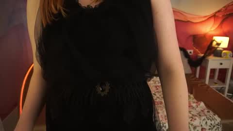 Lola online show from October 25, 11:16 pm