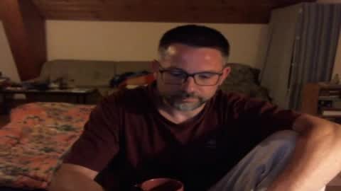 supersquirrel81 online show from June 16, 2:48 am