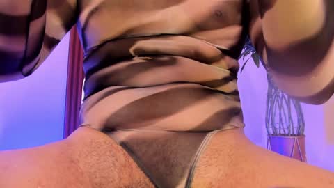 Snapshot of suprasexyjohn chatting on January 23, 1:41 am llllSupra llll online show from January 23, 1:41 am